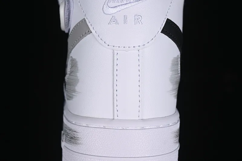 All categories Nk Air Force 1 Air Force series Nk Air Force 1 Mid Air Force mid-top Nk Air Force 1'07 Mid White gray black Hand-painted fracture Three hook shadow Air Force 1 strap mid-top casual sneakers CW2289-111